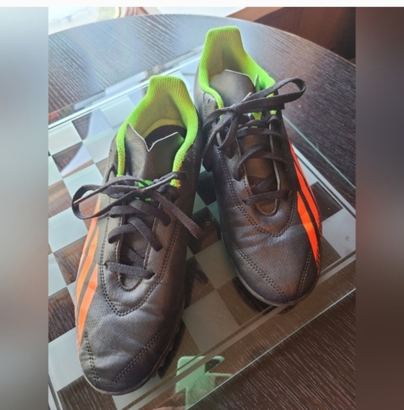 Black and Neon Green Soccer Cleats with Orange Stripes Size 6 - Picture 4 of 11